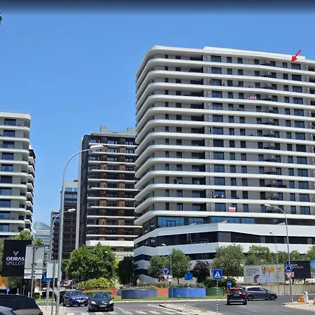 New 2 Bedroom With Pool & Ocean View Appartement Algés